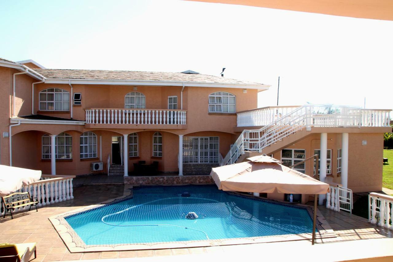 منزيني Ekupholeni Garden Villas المظهر الخارجي الصورة