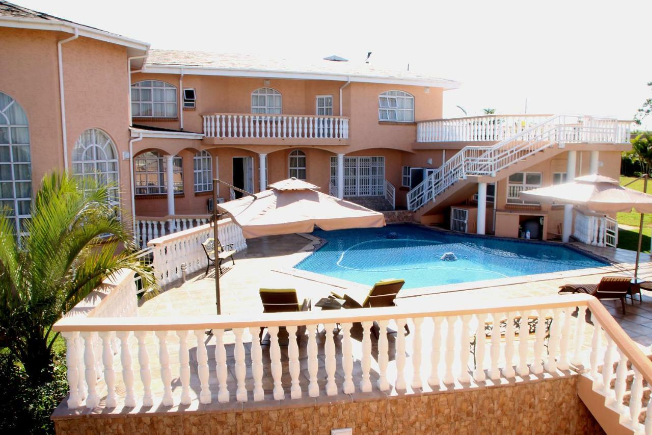 منزيني Ekupholeni Garden Villas المظهر الخارجي الصورة